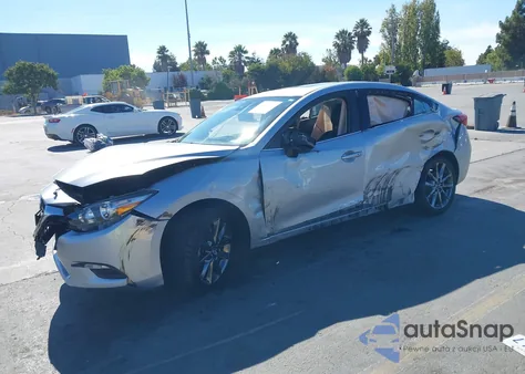 2018 Mazda Mazda3 Touring z USA, uszkodzony, nr VIN 3MZBN1V32JM179740